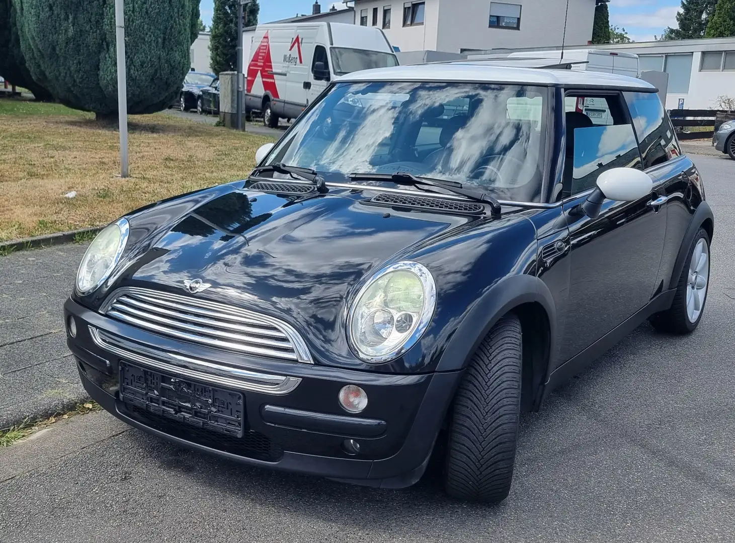 MINI Cooper Panoramadach H&K Sound Tempomat Youngtimer Schwarz - 2