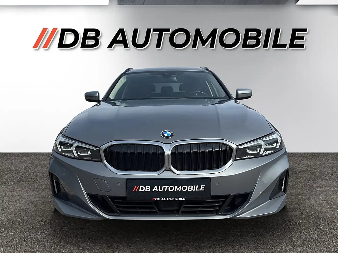 BMW 318 d Touring, Widescreen Display Schwarz - 2