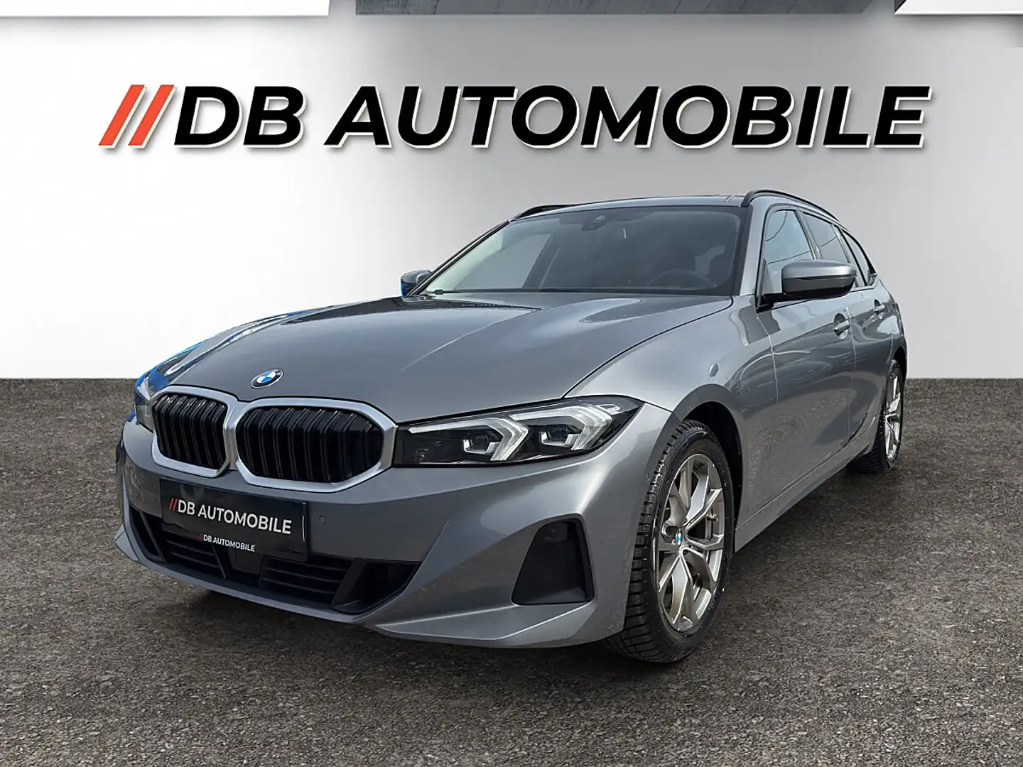 BMW 318 d Touring, Widescreen Display Schwarz - 1