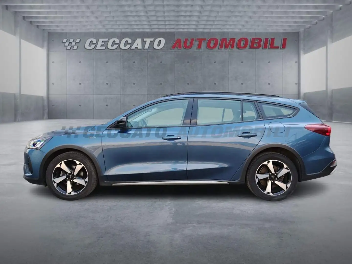 Ford Focus Focus Active SW 1.0 ecoboost h Design 125cv Blu/Azzurro - 2