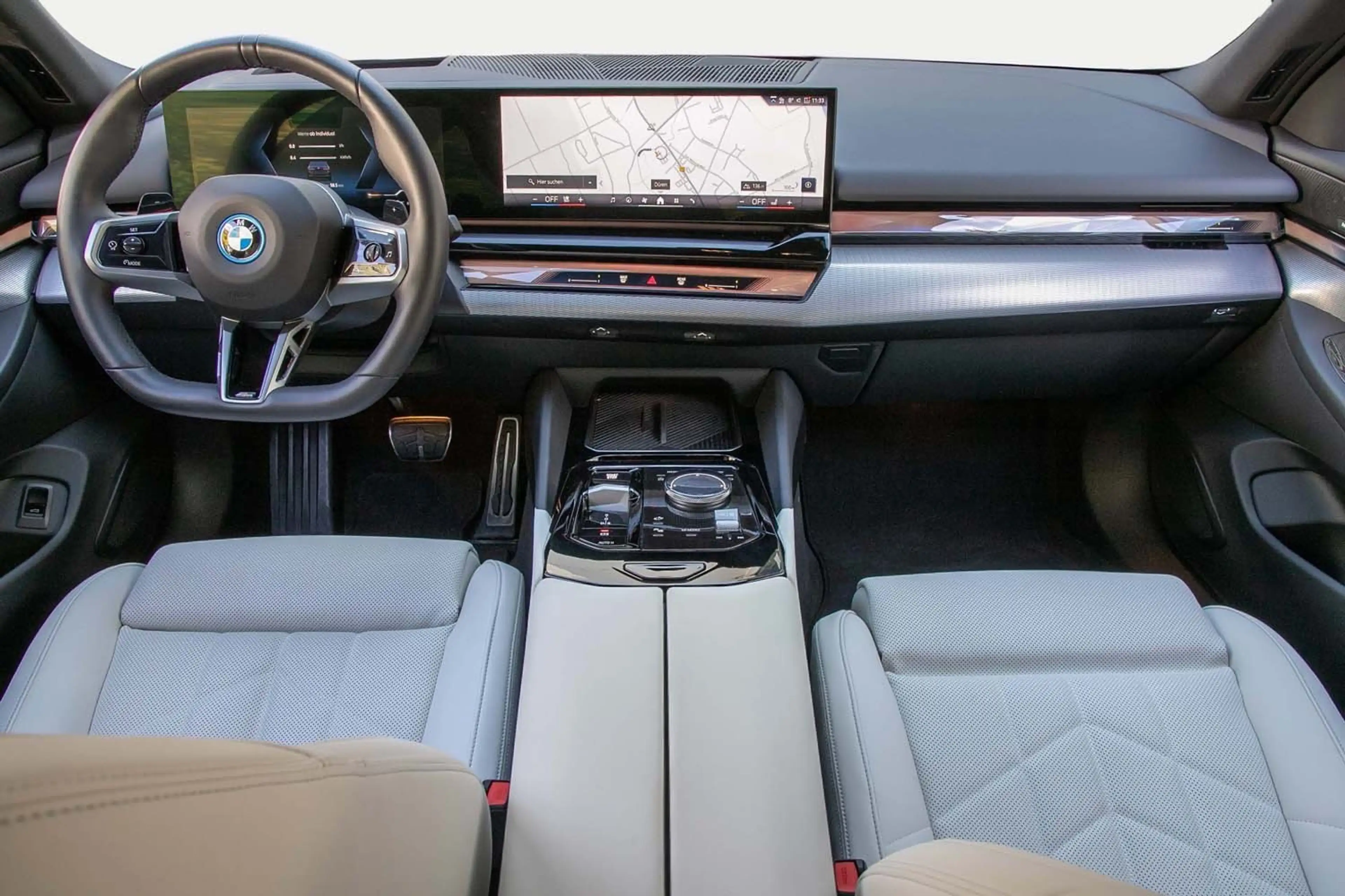BMW 550 e xDrive Limousine M Sportpaket HeadUp h/k adLED — photo 5