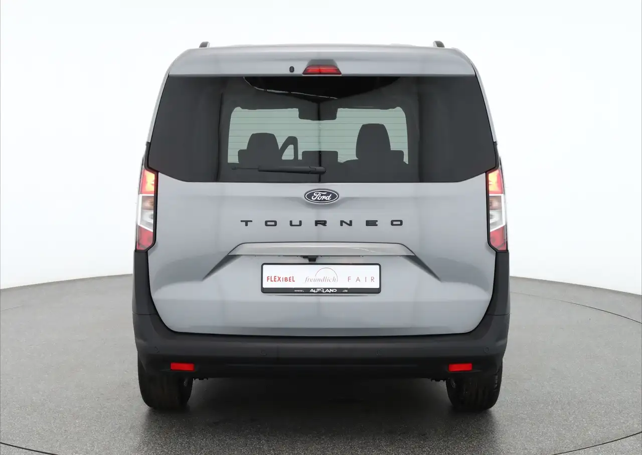 Ford Tourneo Courier 2026