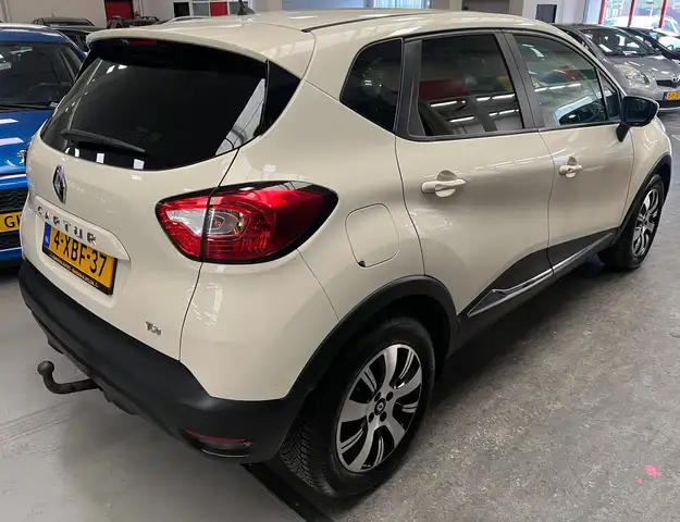 Renault Captur view 10
