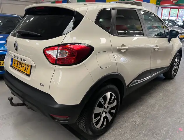 Renault Captur view 2