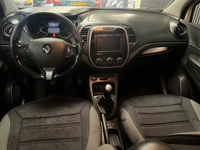 Renault Captur view 3