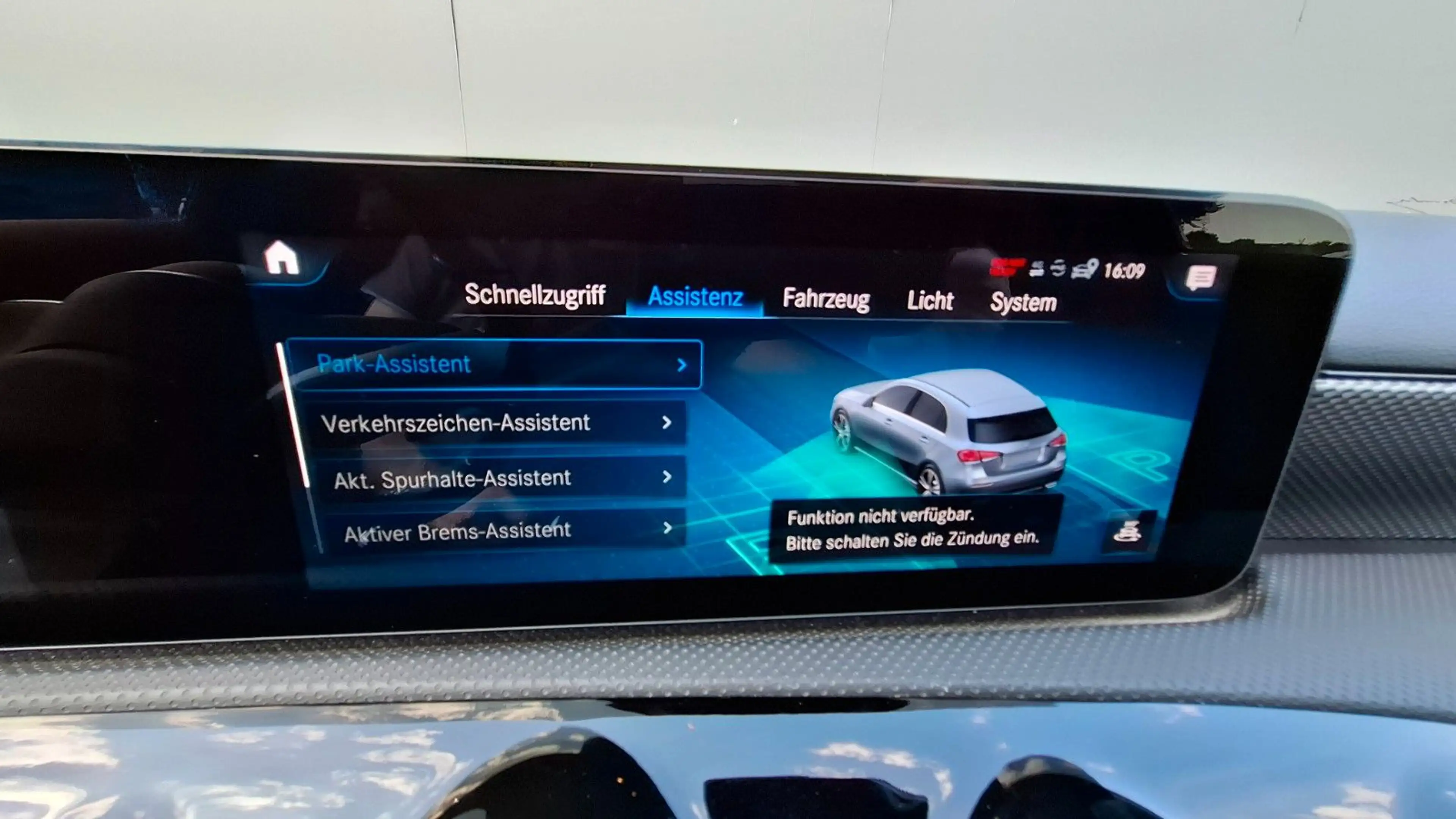 Mercedes-Benz A 250 e NAVIGATION SITZHEIZUNG — photo 13