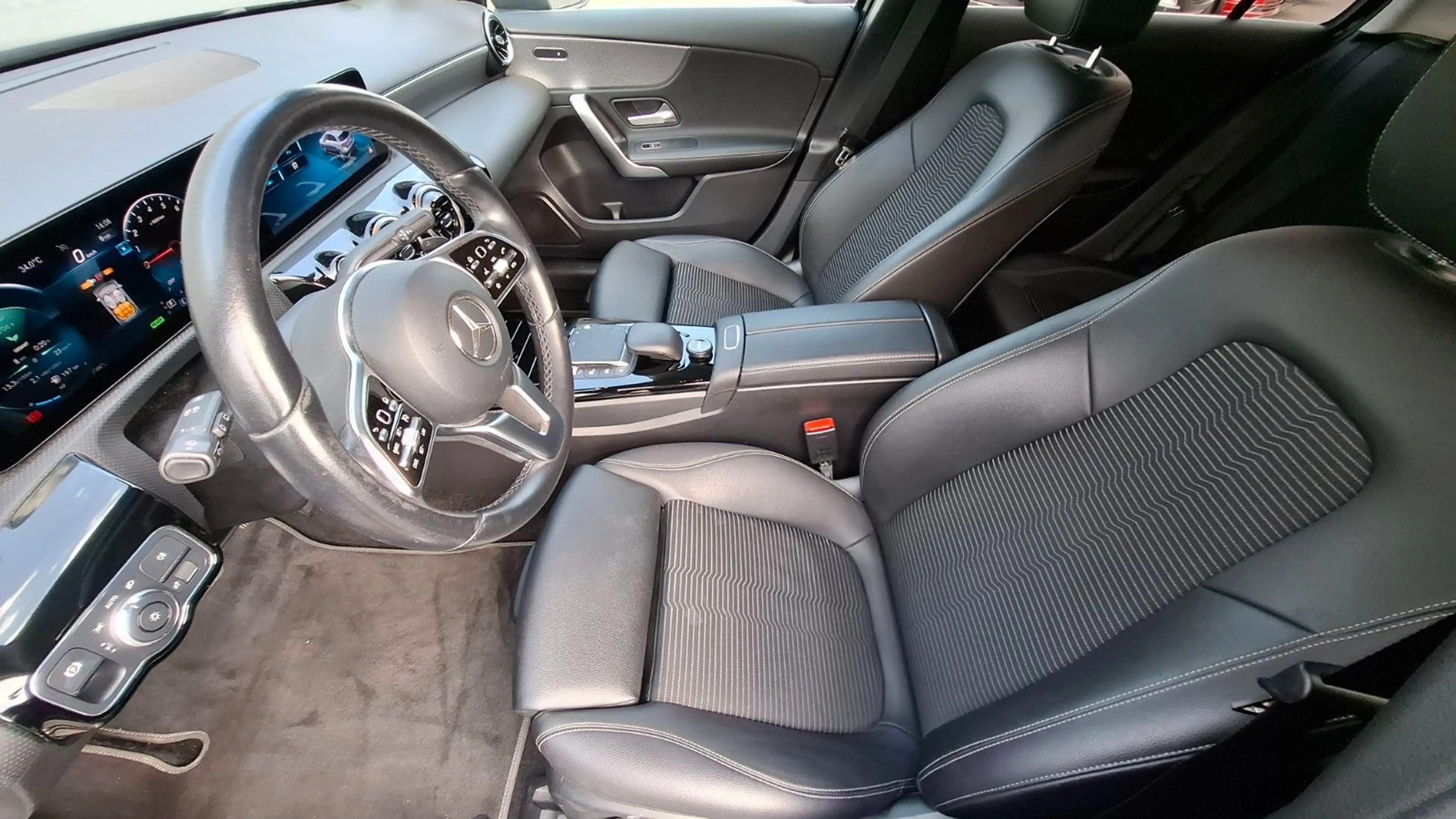 Mercedes-Benz A 250 e NAVIGATION SITZHEIZUNG — photo 9
