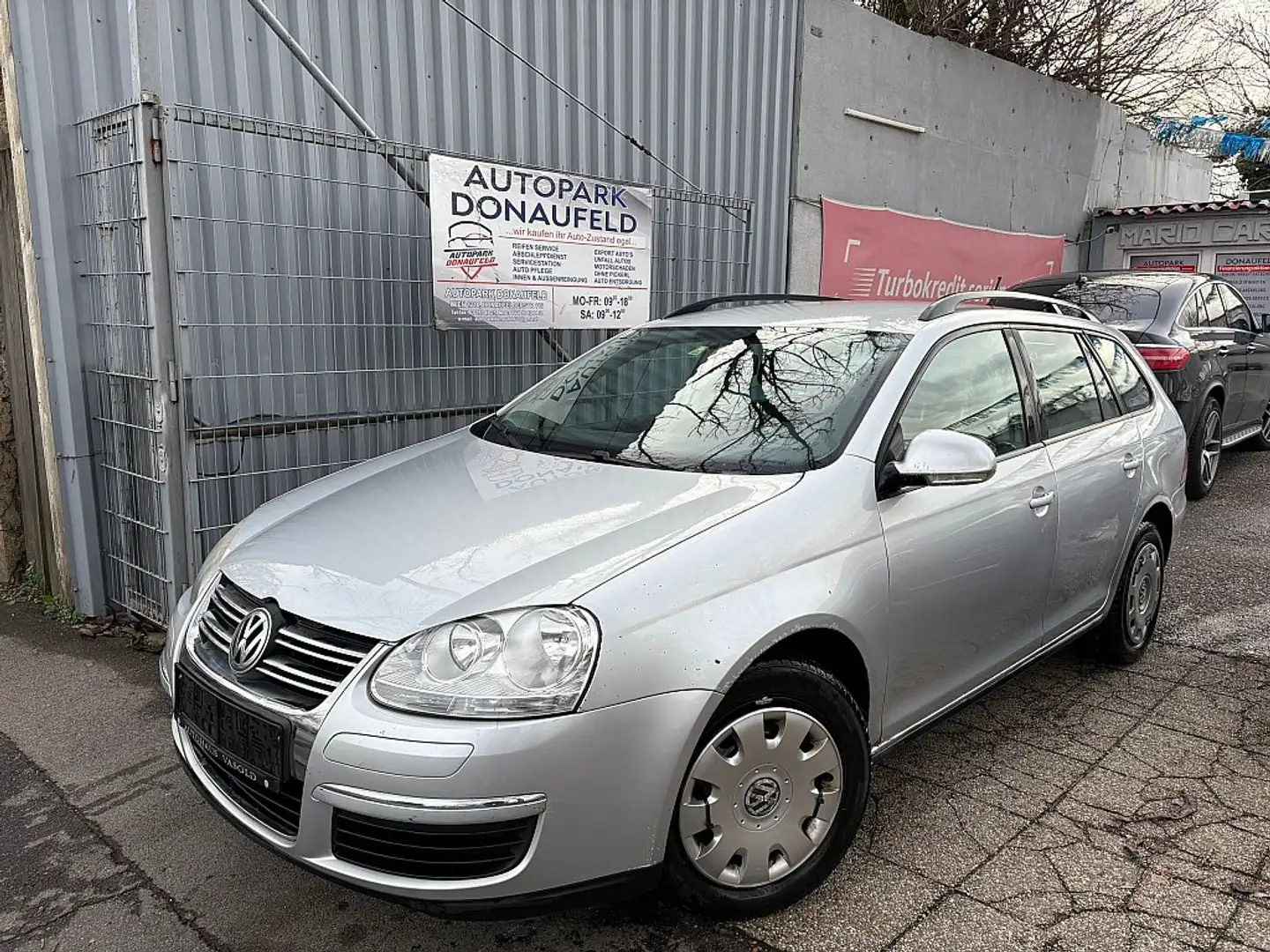 Volkswagen Golf Variant Economy 1,9 TDI DPF Schwarz - 1