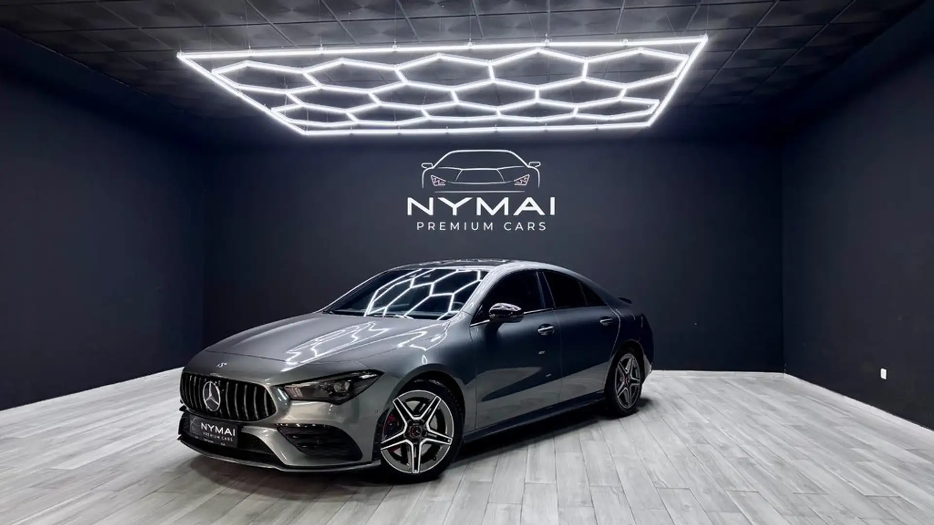 Mercedes-Benz CLA 250 4MATIC Gris - 1