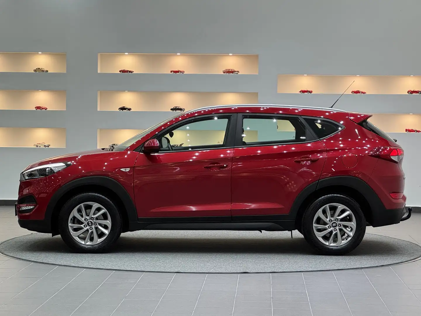 Hyundai TUCSON Style 4WD Rot - 2
