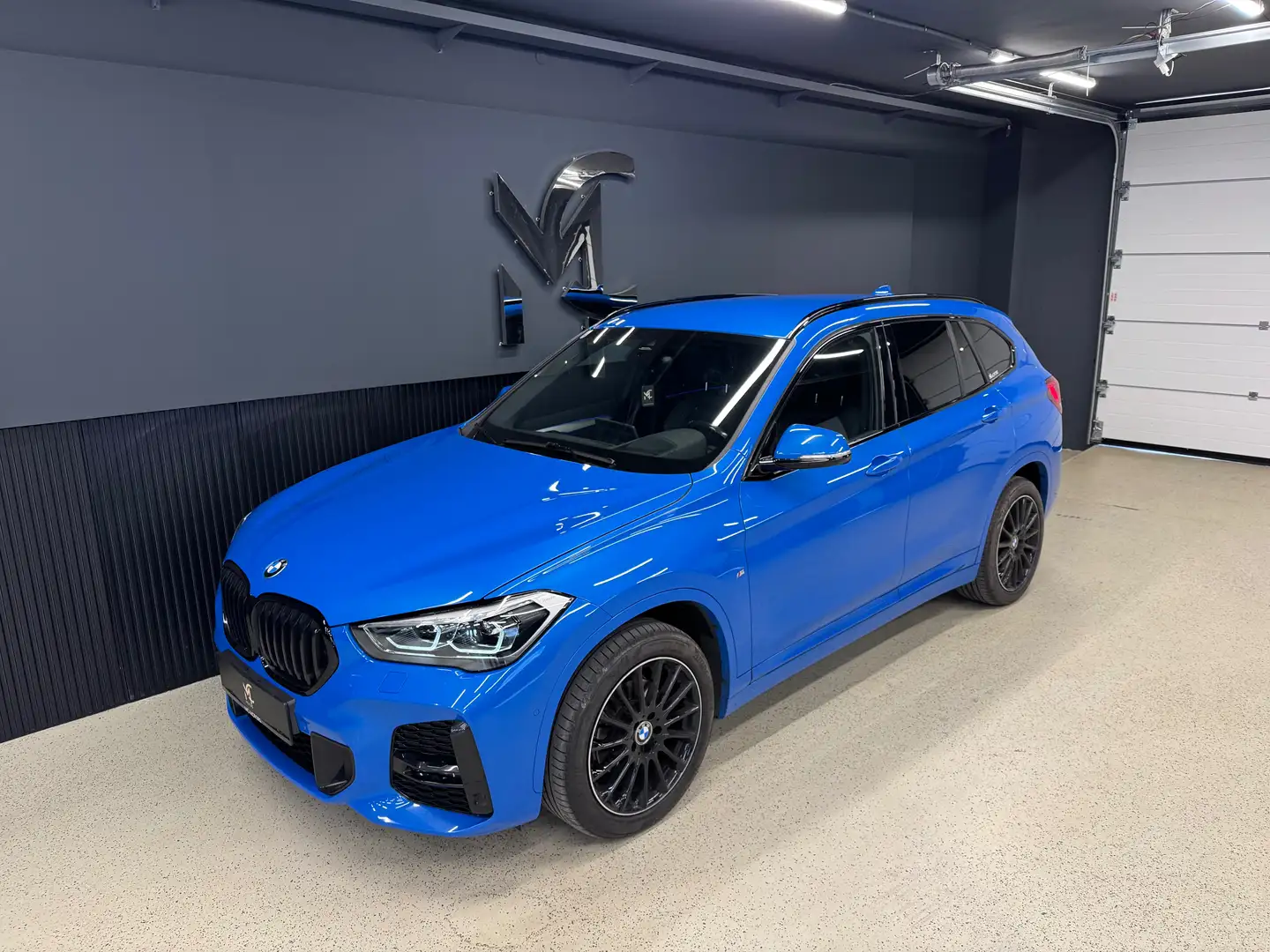 BMW X1 XDRIVE`M-SPORT`LED`HUD`AHK`NAVI`CARPLAY`MEMORY`RFK Blau - 1