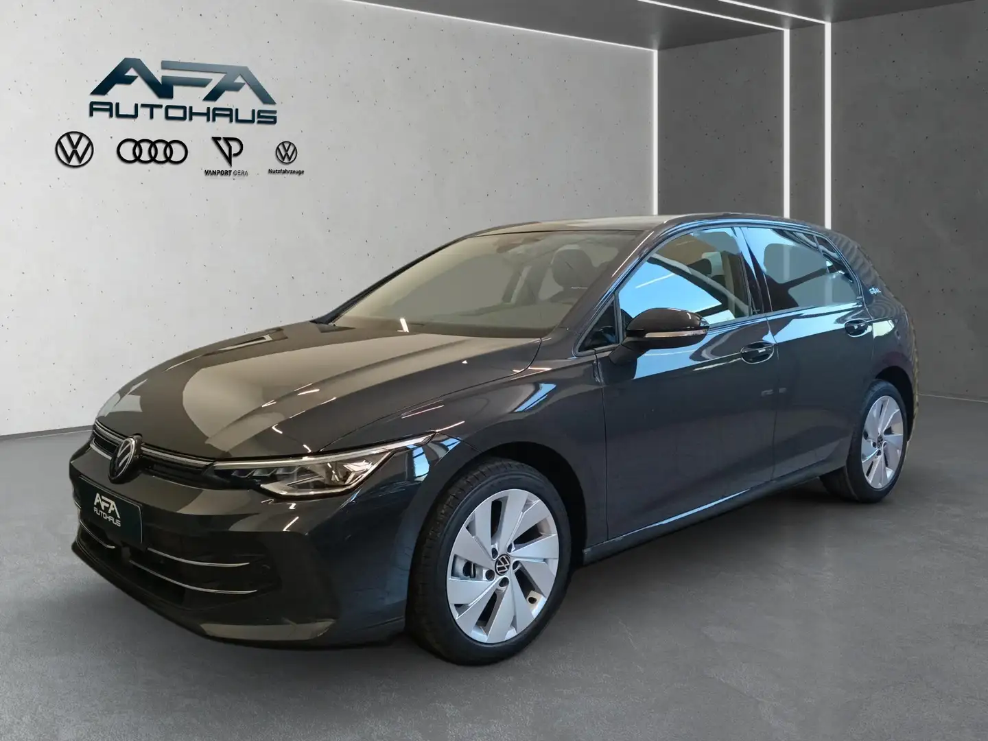 Volkswagen Golf VIII 1.5 eTSI Goal DSG LED*Navi*RFK*PDC Grau - 2