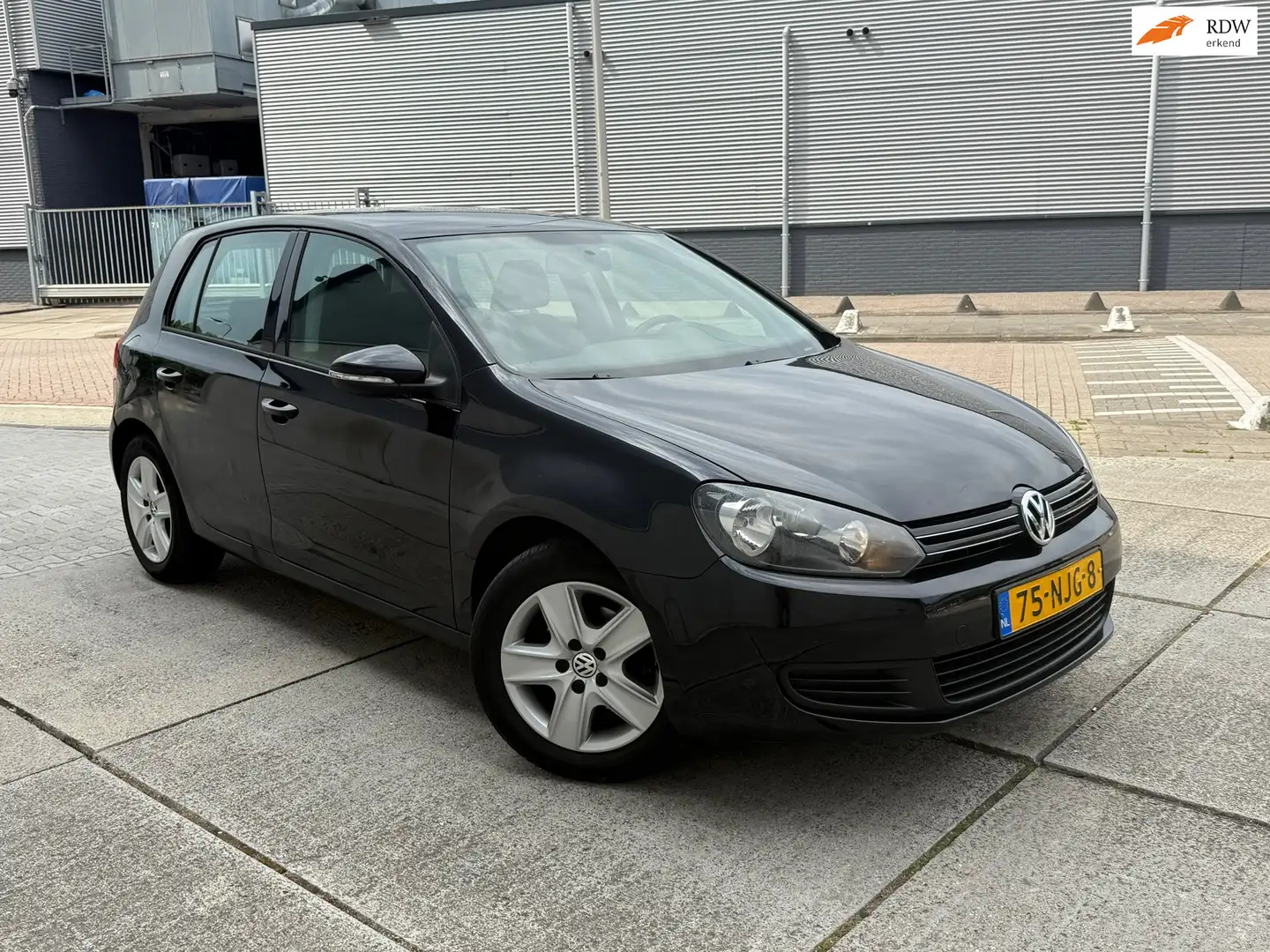 Volkswagen Golf 1.6 Comfortline BiFuel LPG G3 5 Dr CLIMA NEW APK Чёрный - 1