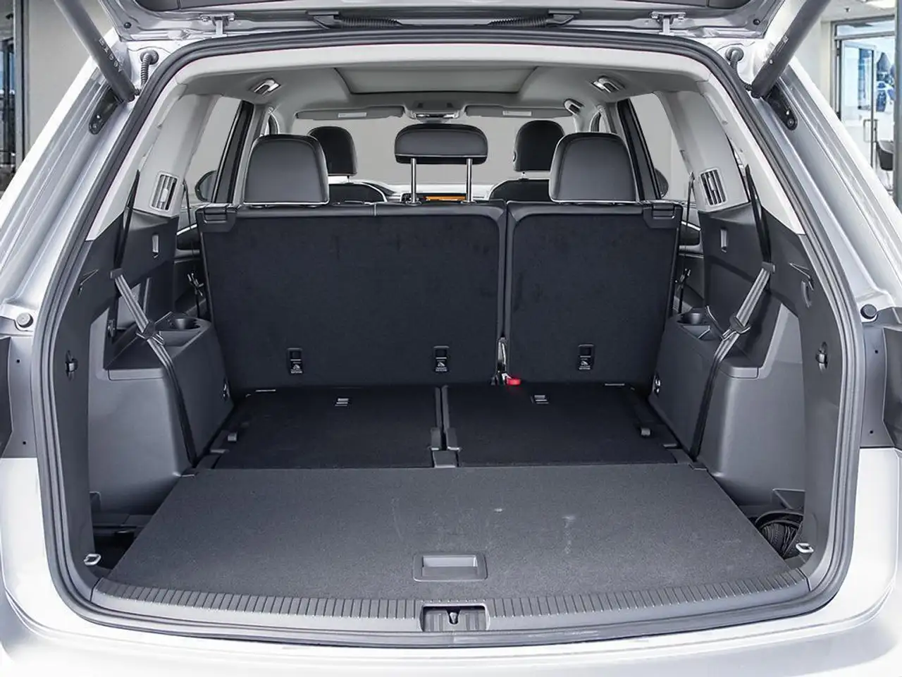 Volkswagen Atlas снимка Volkswagen Atlas