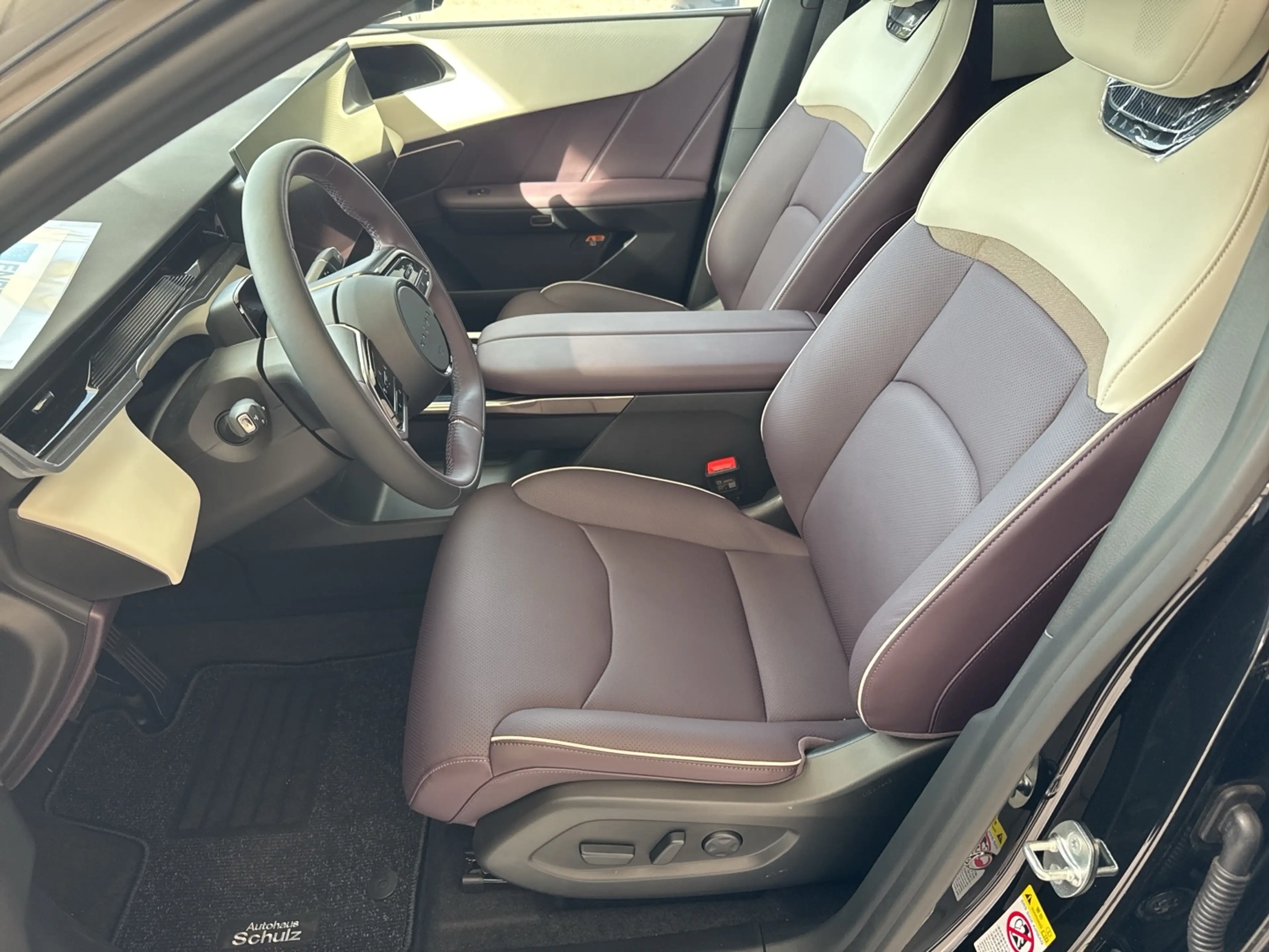 Mazda CX-6e EV 258ps — photo 8