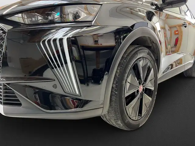 DS Automobiles DS 7 Crossback view 10