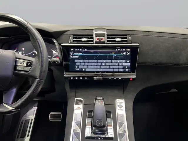 DS Automobiles DS 7 Crossback view 13