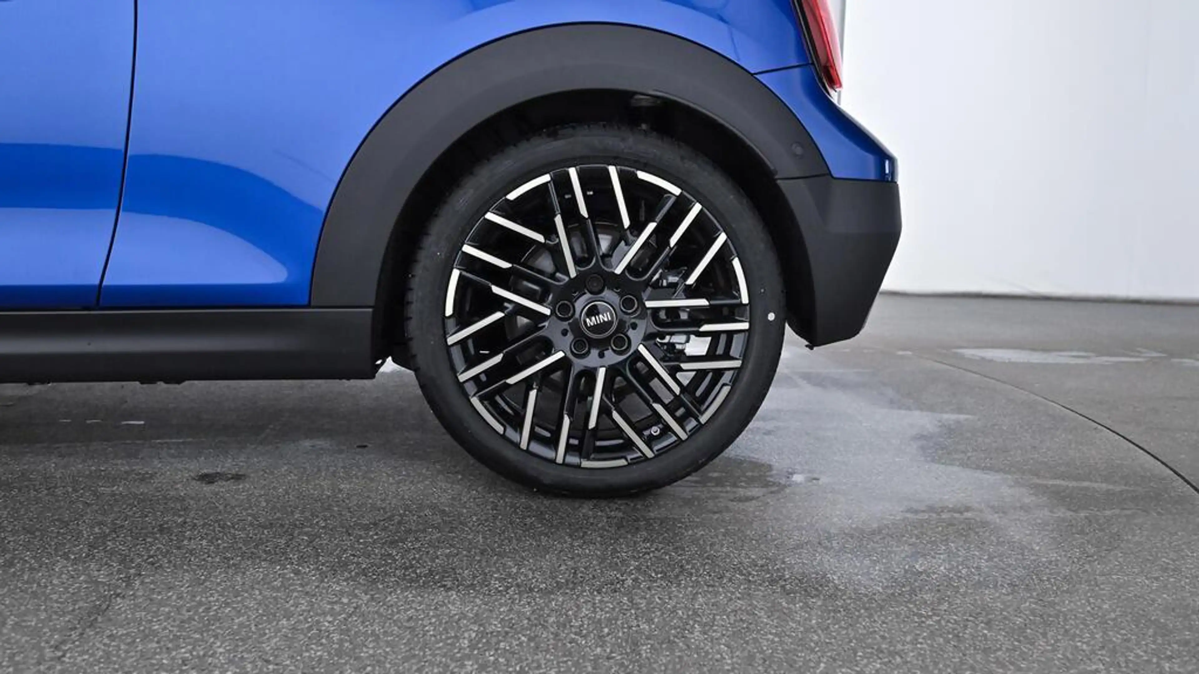 MINI Cooper S Cabrio Favoured Trim — photo 11