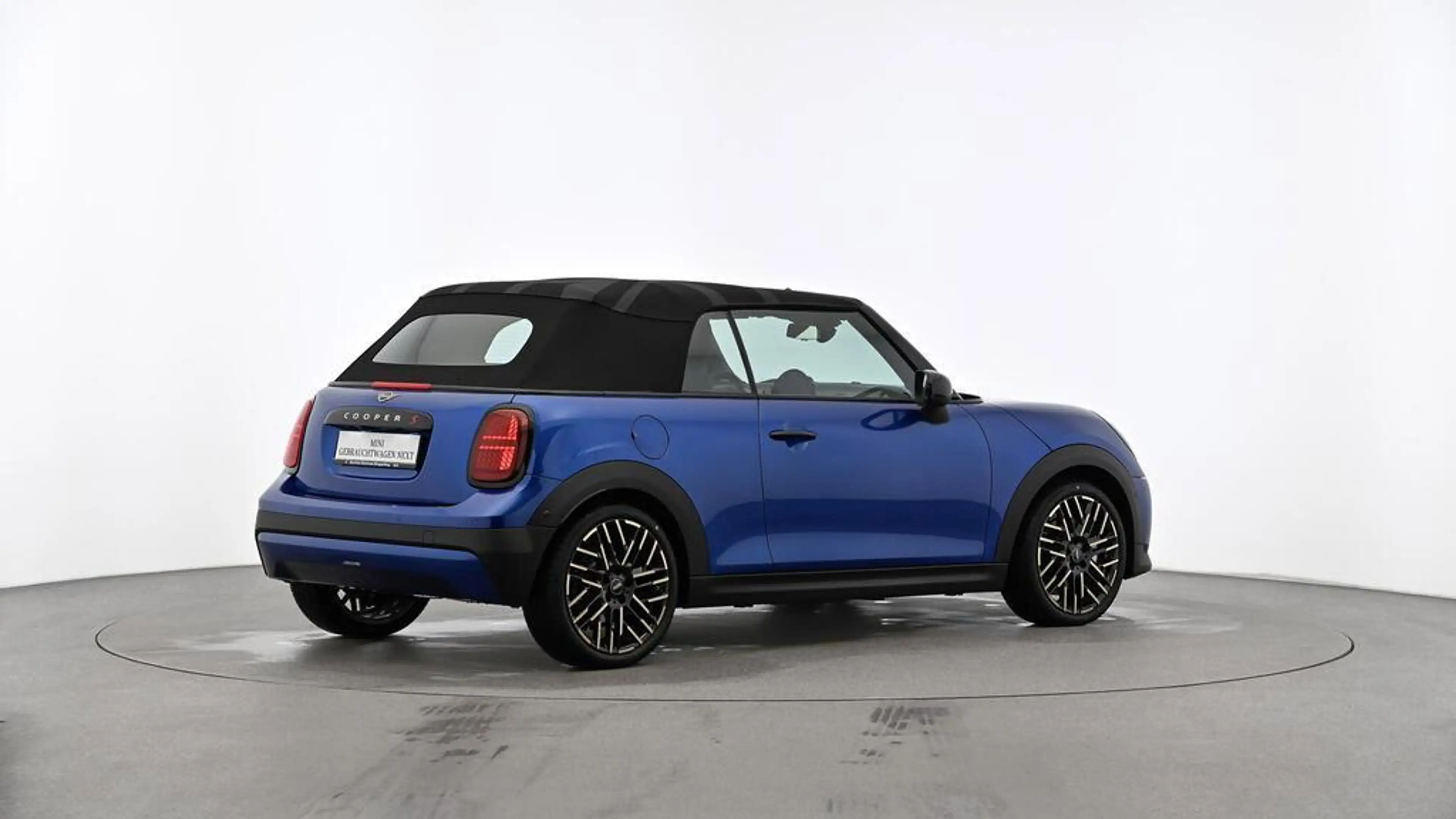 MINI Cooper S Cabrio Favoured Trim — photo 4