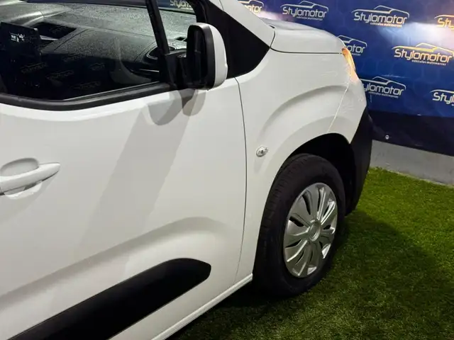 Citroen Berlingo view 19