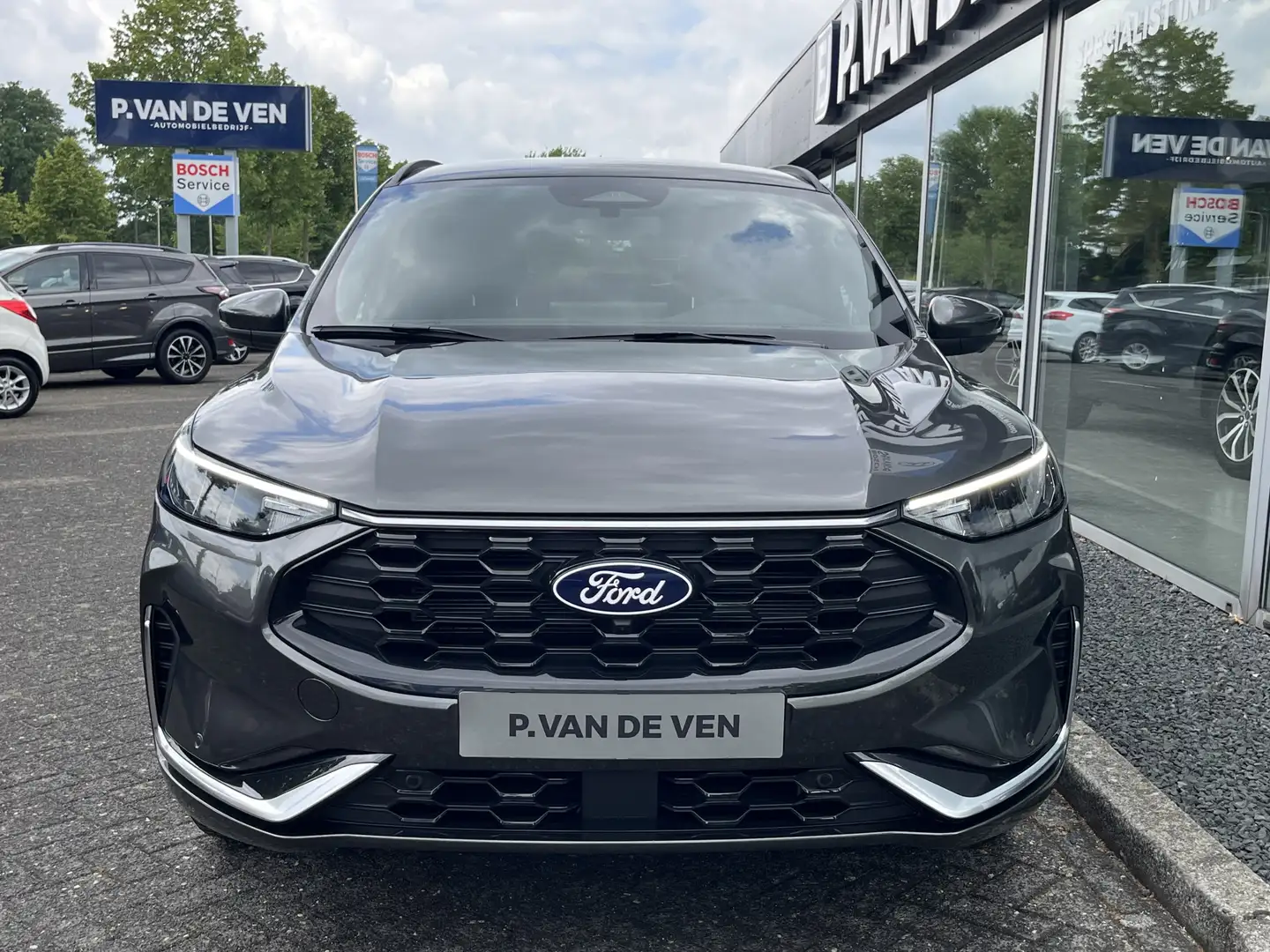 Ford Kuga 2.5 PHEV ST-Line X 243pk/178kW e-CVT Automaat | 5 Grau - 2