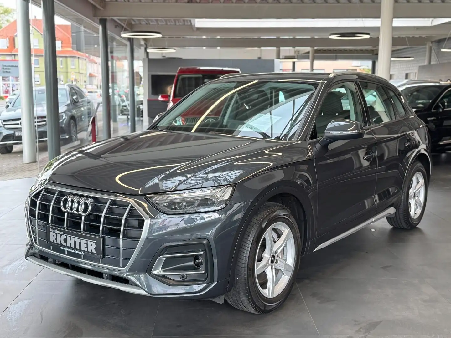 Audi Q5 35 TDI advanced Matrix/Kamera/DAB/NAV/ACC Grau - 1