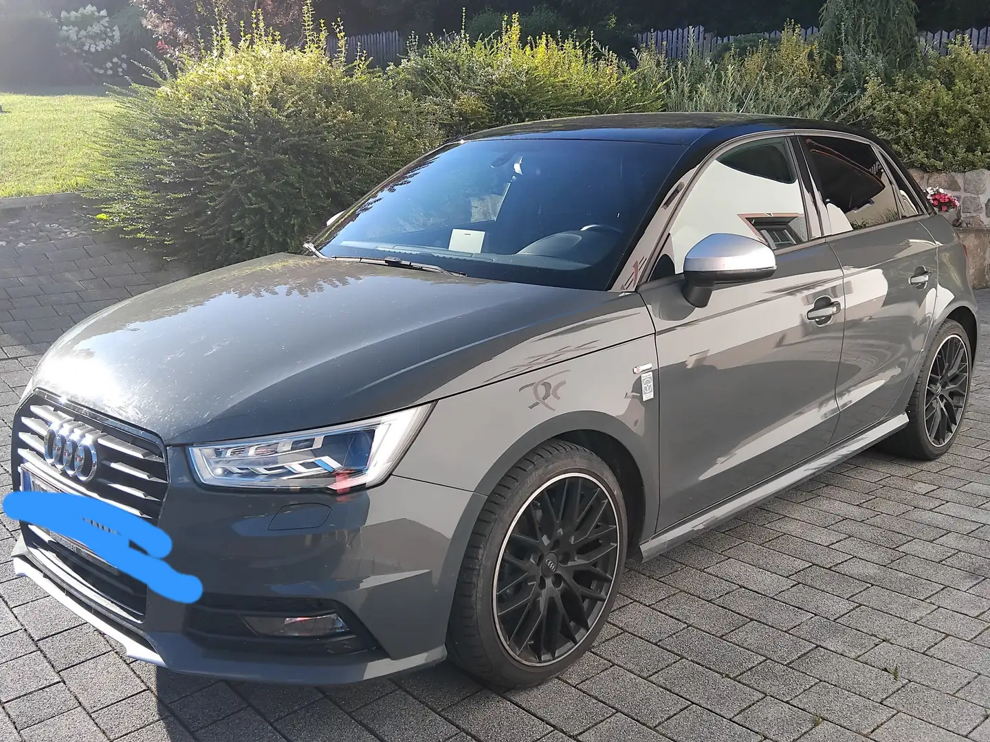 Audi A1 Sportback  S line TFSI Grau - 1
