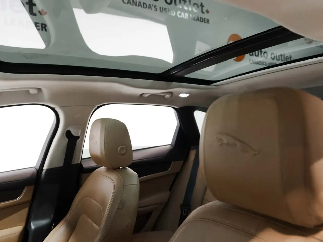 Jaguar F-Pace снимка Jaguar F-Pace