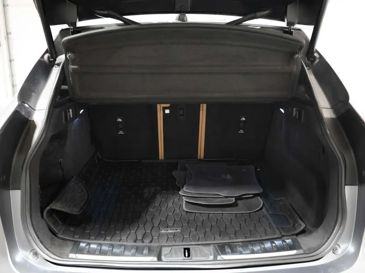 Jaguar F-Pace снимка Jaguar F-Pace