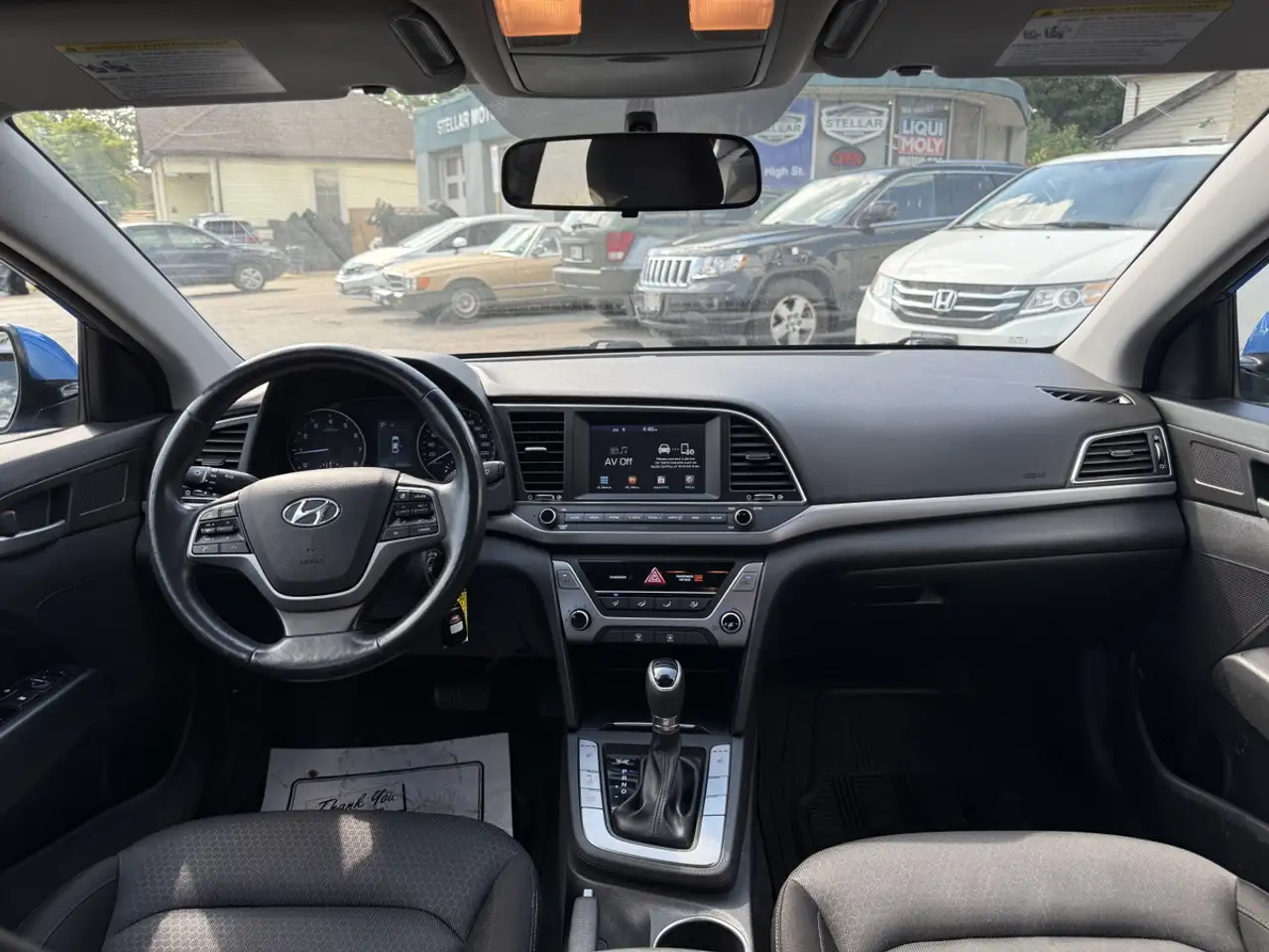 Hyundai ELANTRA photo Hyundai ELANTRA