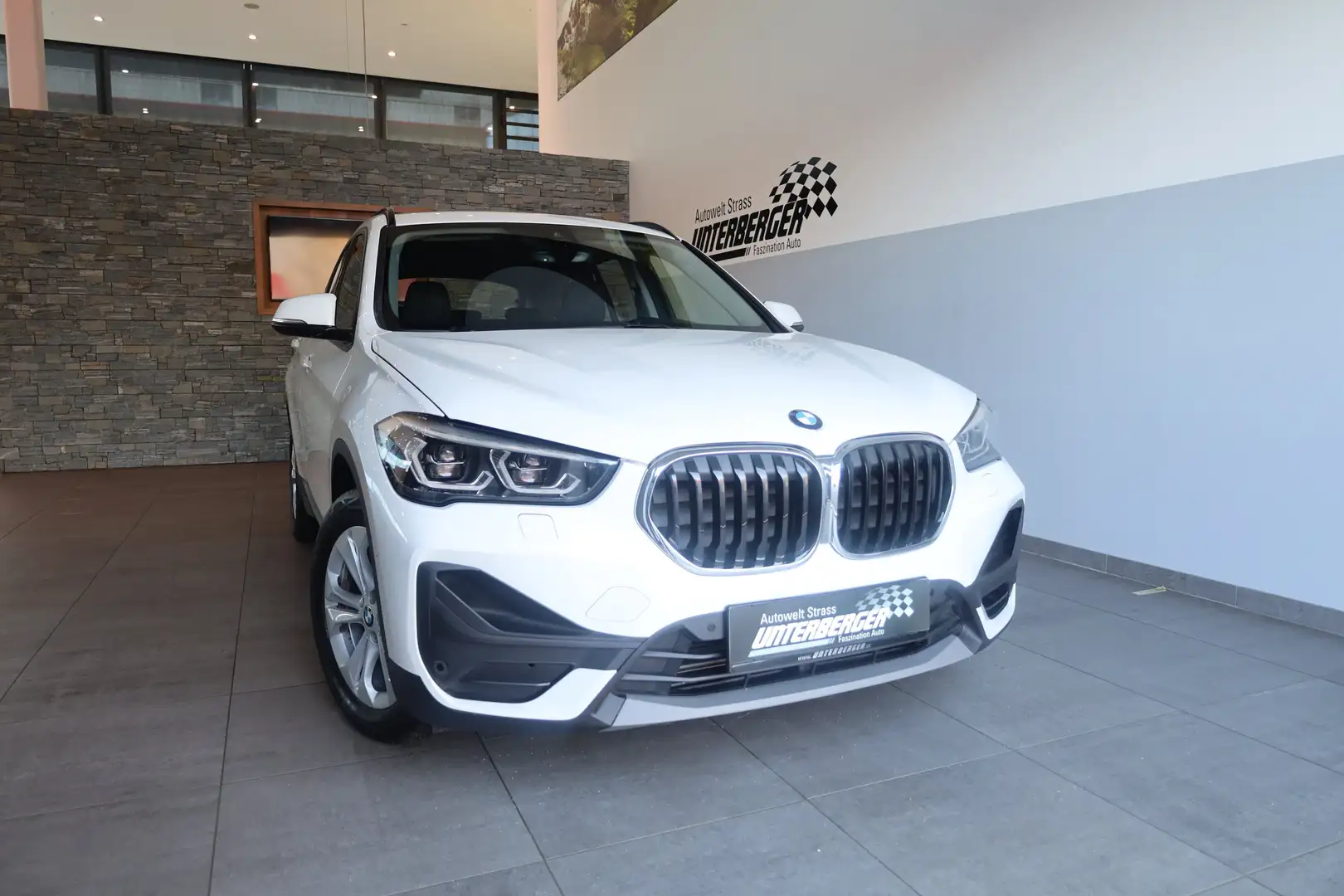 BMW X1 xDrive25e PHEV Aut. AHK Blanc - 2