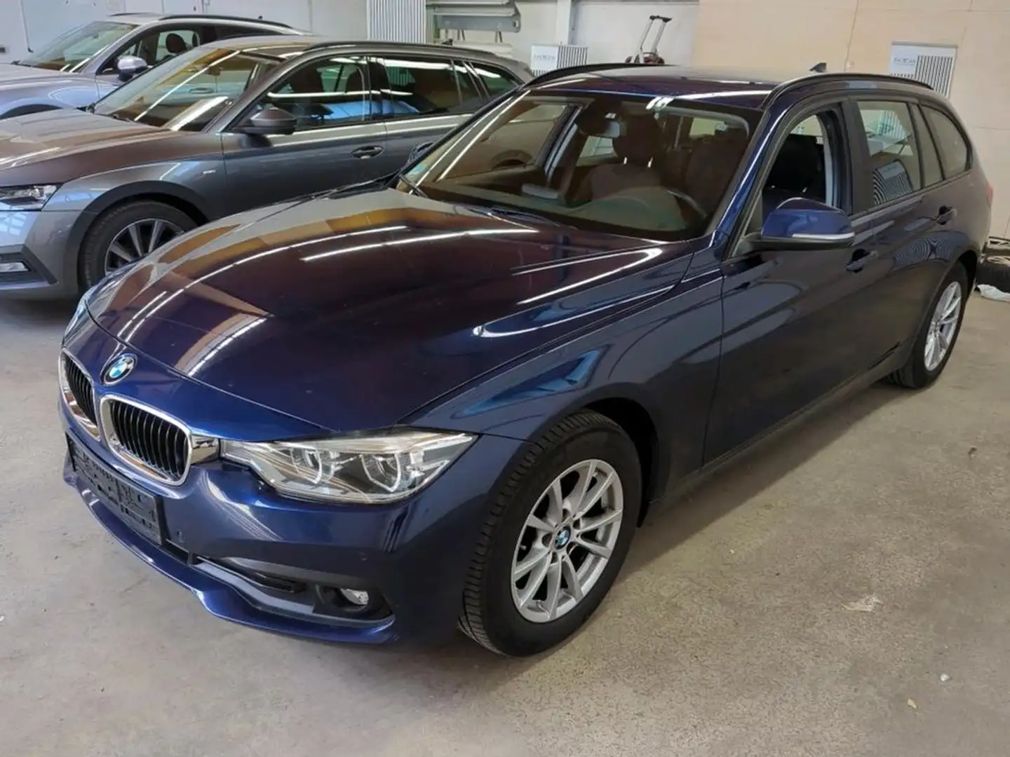 BMW 318 318d Touring Bleu - 2