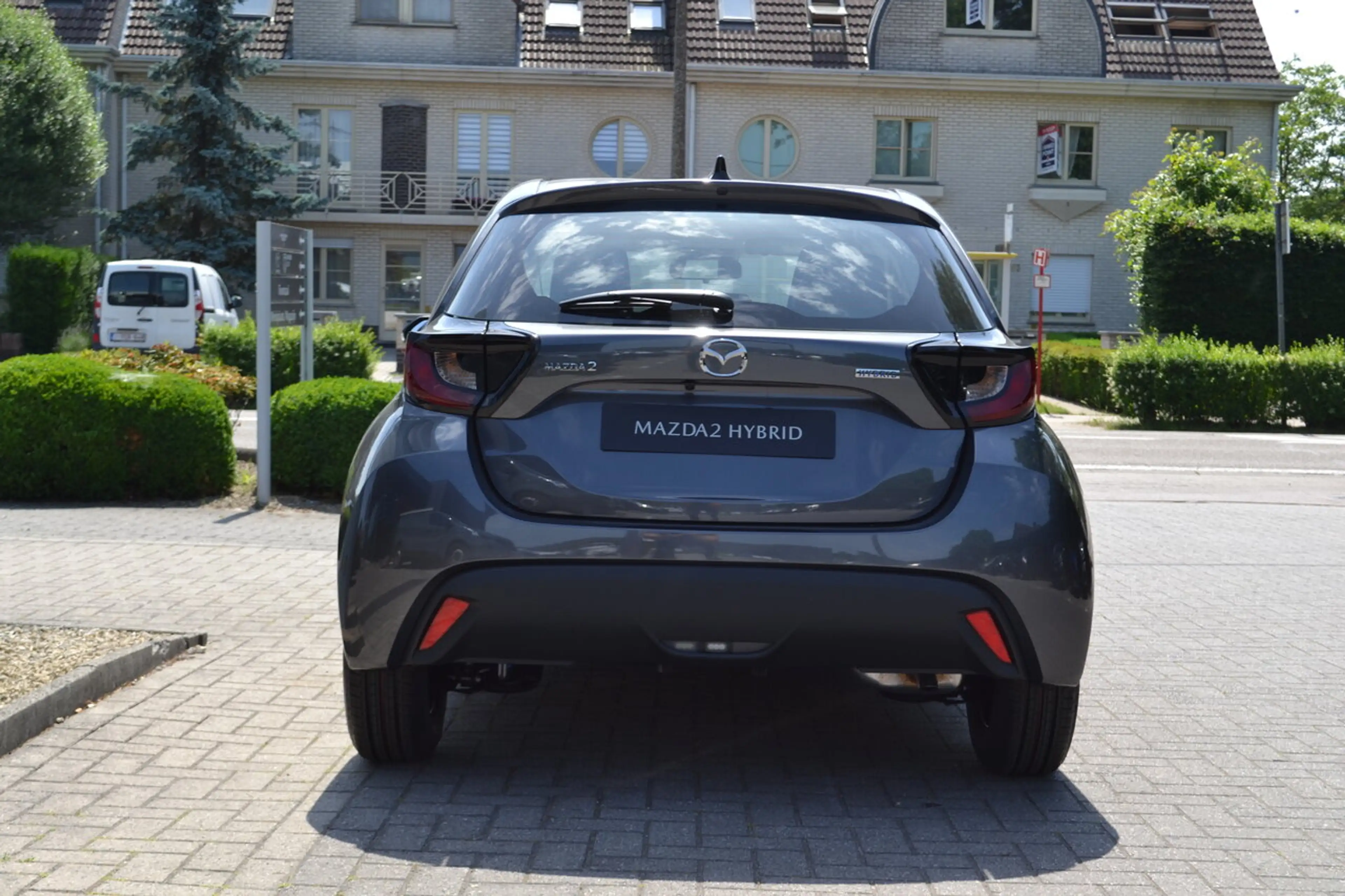 Mazda 2 Full Hybrid - Prime Line - ONE DAY — photo 4