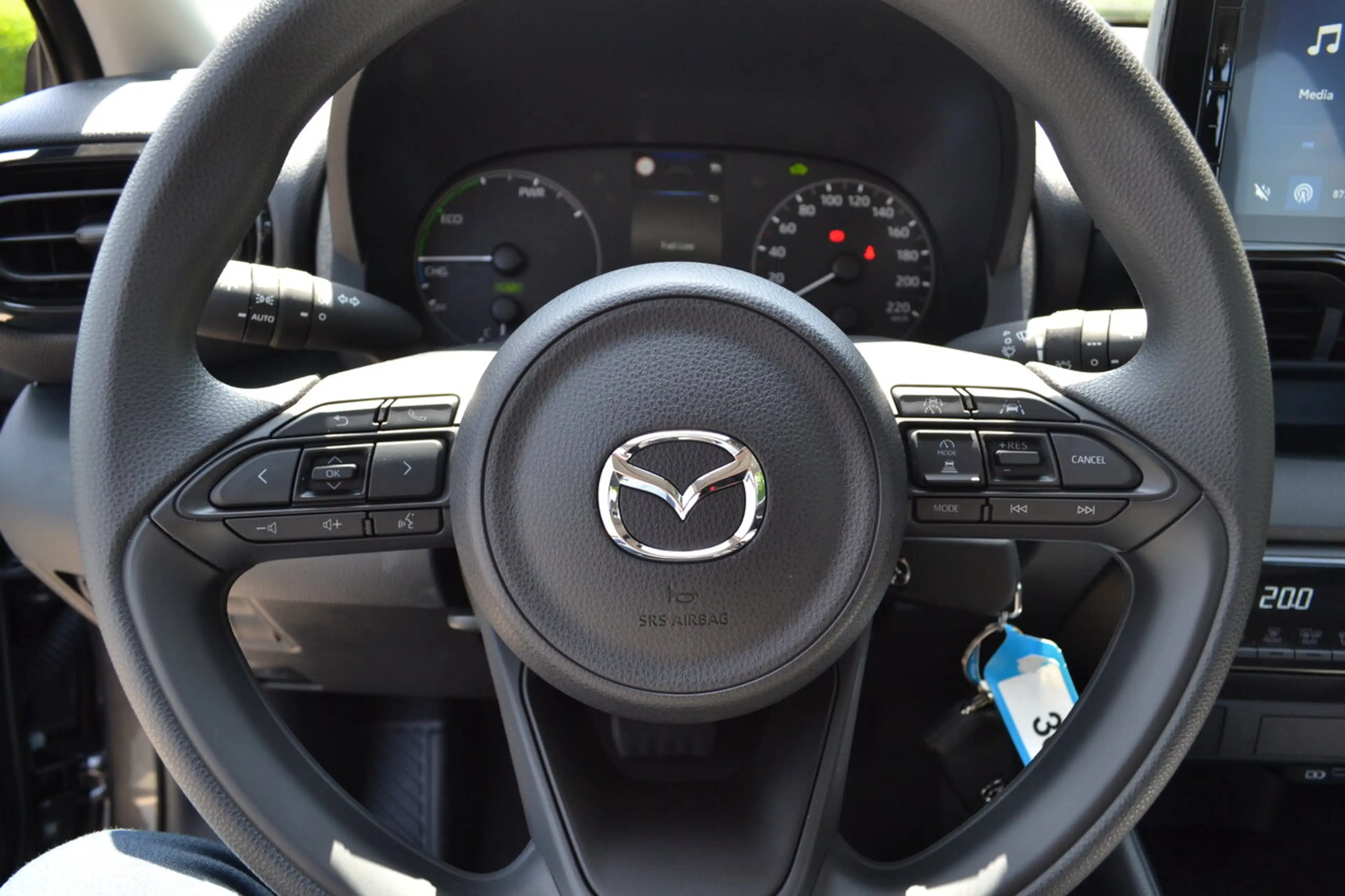 Mazda 2 Full Hybrid - Prime Line - ONE DAY — photo 9