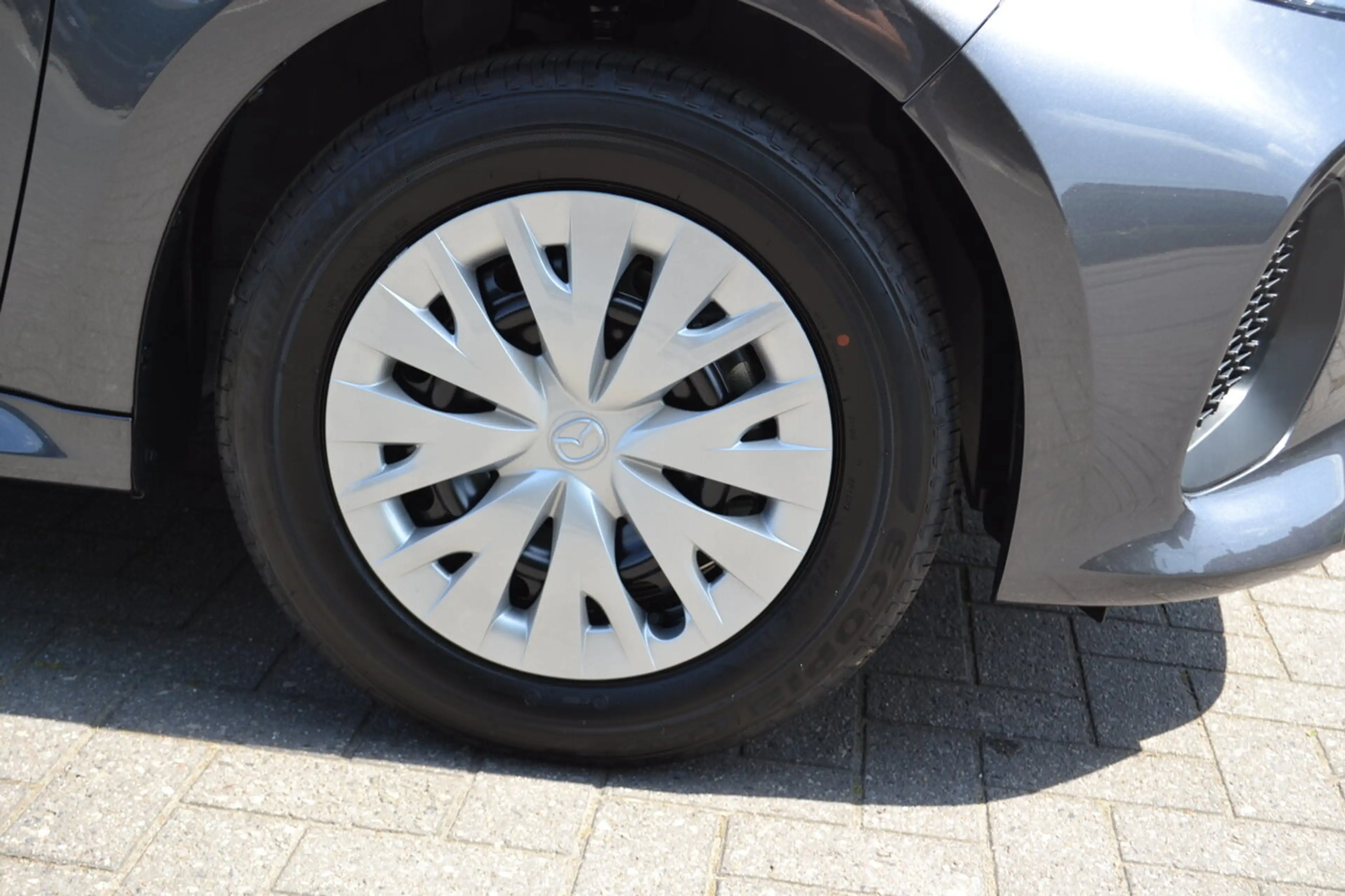 Mazda 2 Full Hybrid - Prime Line - ONE DAY — photo 6