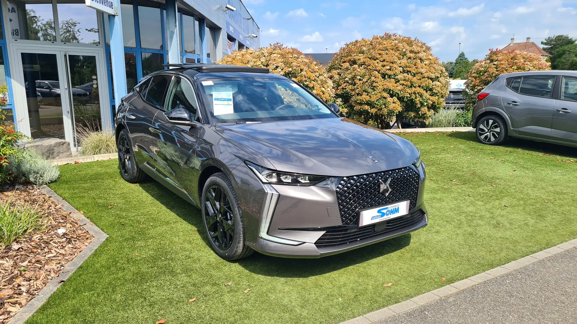DS Automobiles DS 4 BLUEHDI 130CH ETOILE AUTOMATIQUE Gris - 1