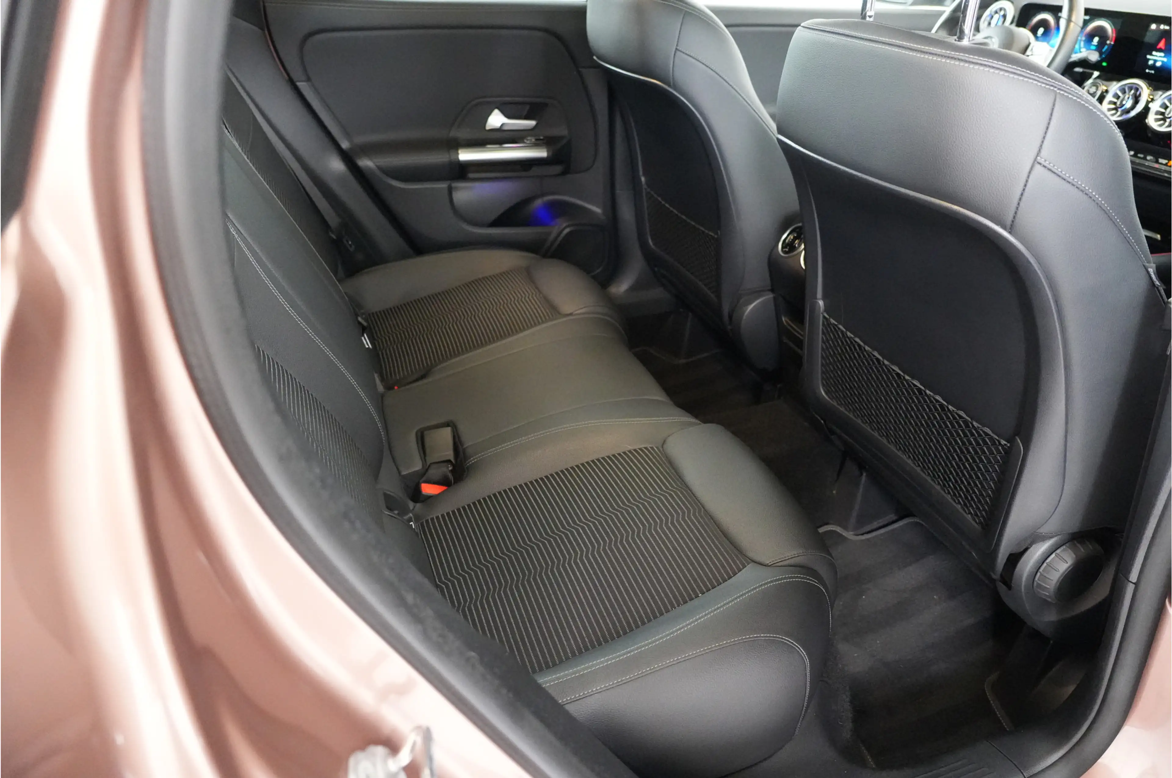 Mercedes-Benz GLA 250 e AMG Line | Camera | Pano | Ambient | Digi dash | — photo 15