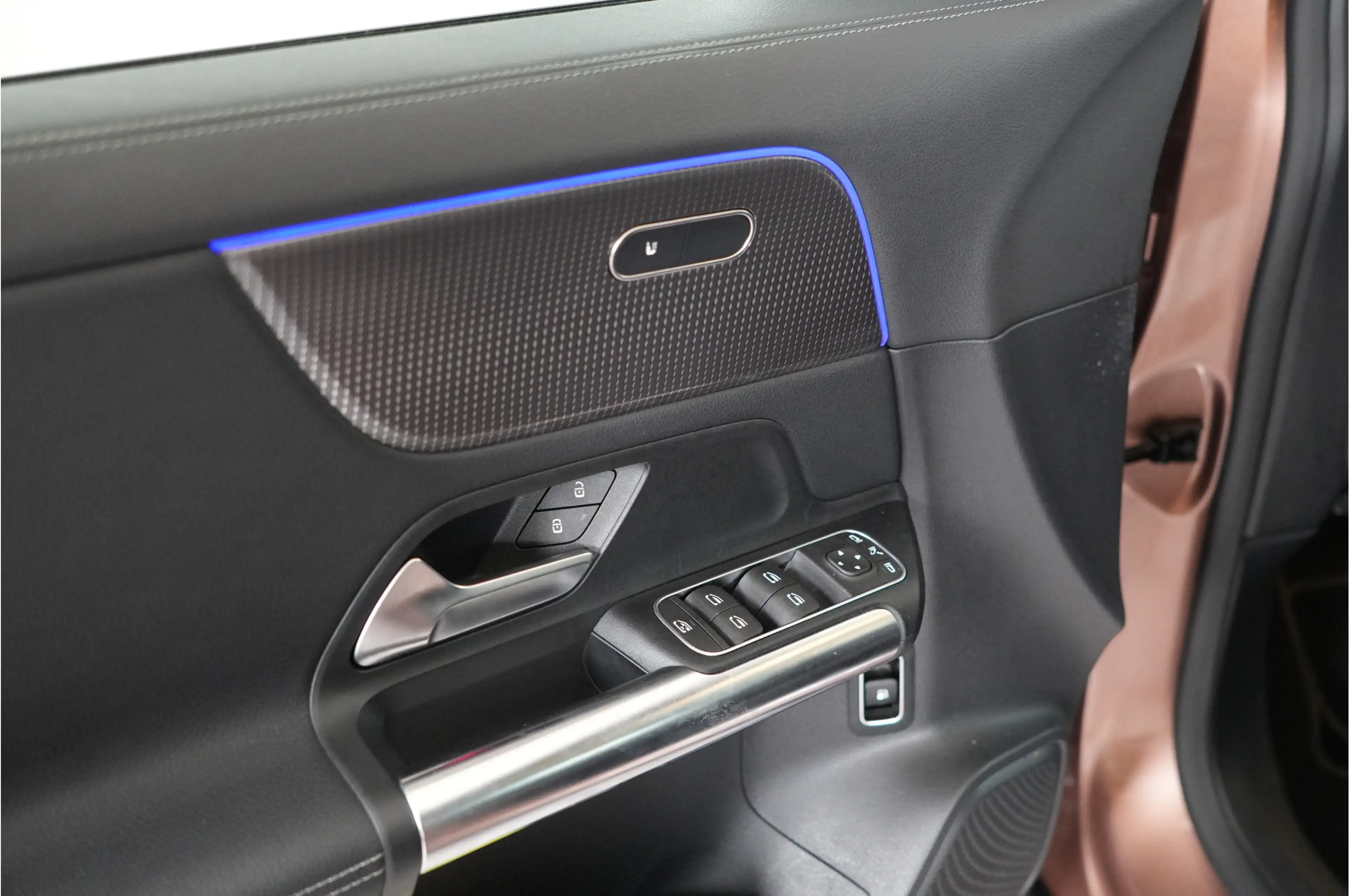 Mercedes-Benz GLA 250 e AMG Line | Camera | Pano | Ambient | Digi dash | — photo 20