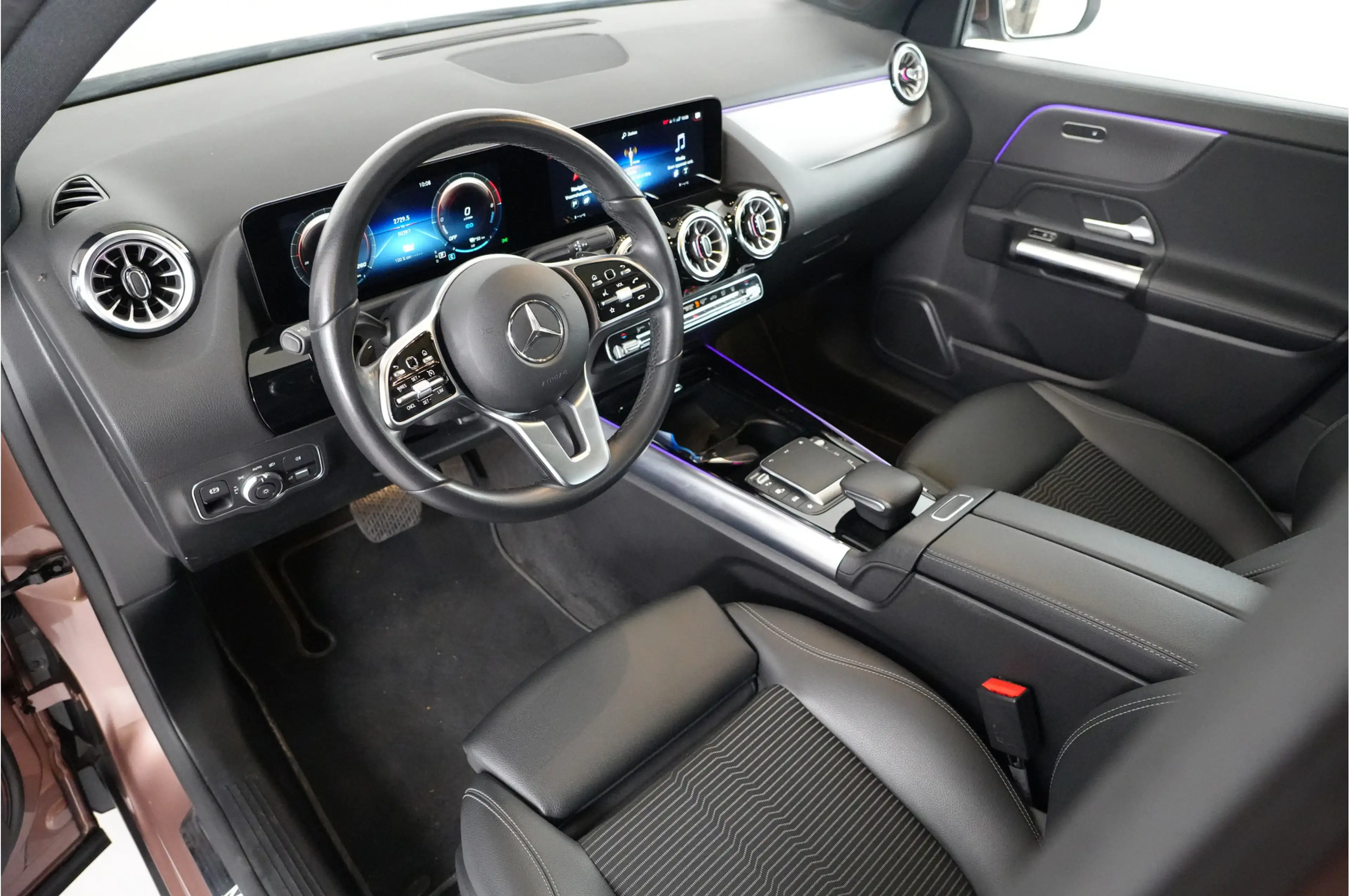 Mercedes-Benz GLA 250 e AMG Line | Camera | Pano | Ambient | Digi dash | — photo 19
