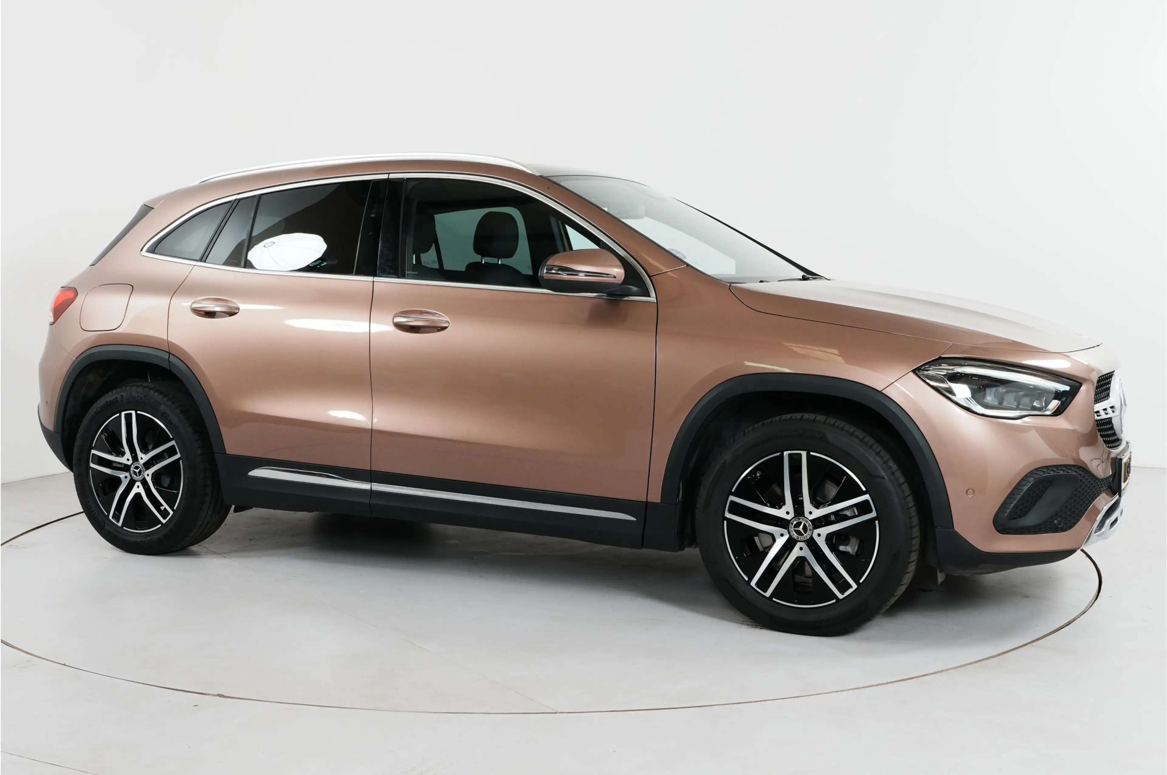 Mercedes-Benz GLA 250 e AMG Line | Camera | Pano | Ambient | Digi dash | — photo 28