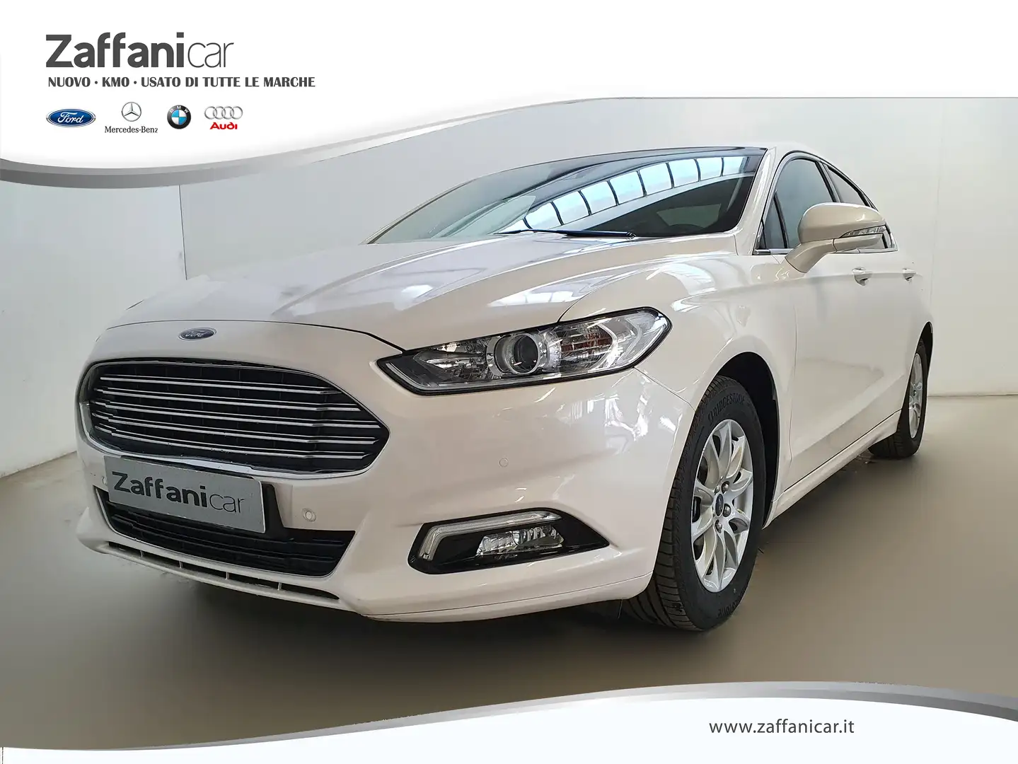 Ford Mondeo 4 Porte 2.0 Hybrid Vignale Bílá - 1