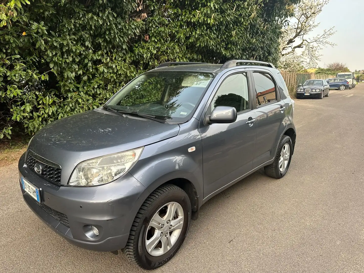 Daihatsu Terios 1.5 Sho 4WD Gris - 1