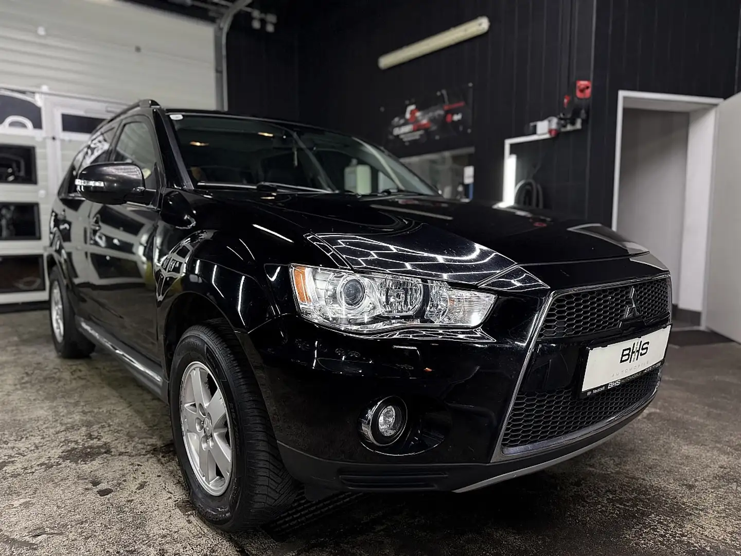 Mitsubishi Outlander 2,2 DI-D TC-SST Instyle Aut. Schwarz - 2