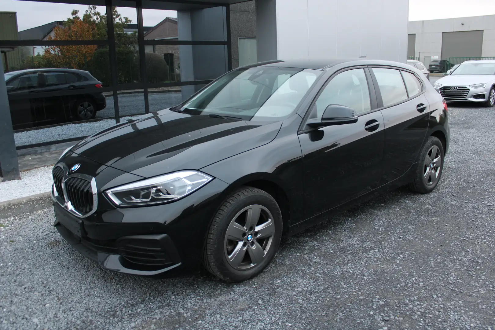 BMW 118 118i AUTOMAAT NAVIGATIE CRUISE PDC APPLECARPLAY Noir - 1