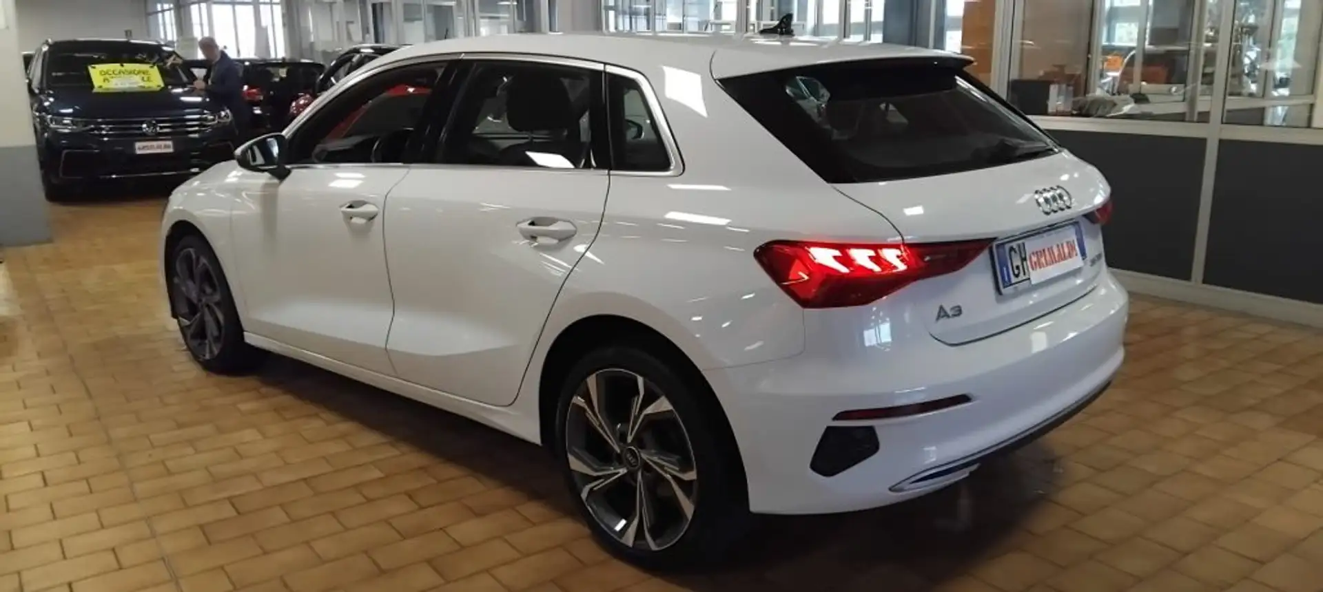 Audi A3 SB 35 1.5 TFSI S tr. Bus. Advanced 18" VIDEO MHEV Grigio - 2