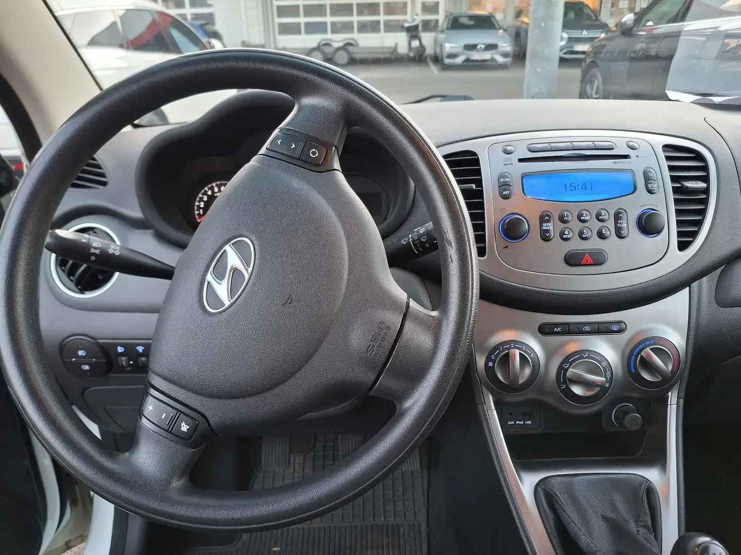 Hyundai i10 i10 1,1 Life Life /NUR 50.000KM/Tempomat**1.BESITZ Weiß - 2