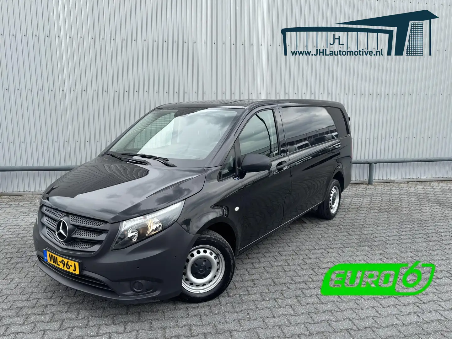 Mercedes-Benz Vito 114 CDI Lang*NAVI*CRUISE*HAAK*AUTOM*ECC*CAM*TEL*3P Zwart - 1