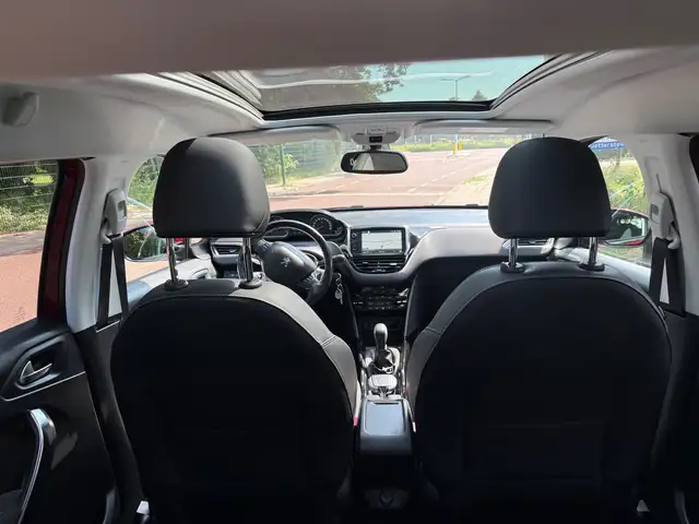 Peugeot 2008 view 10