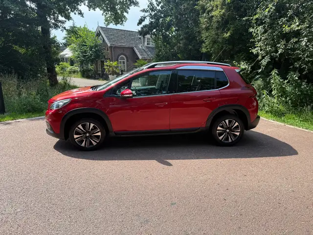 Peugeot 2008 view 3