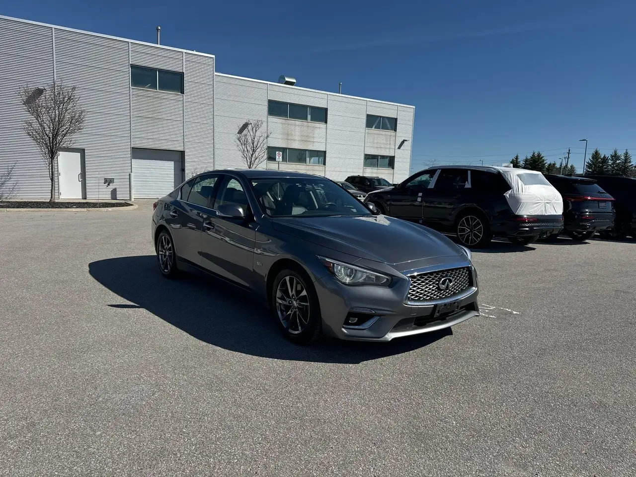 Infiniti Q50 снимка Infiniti Q50